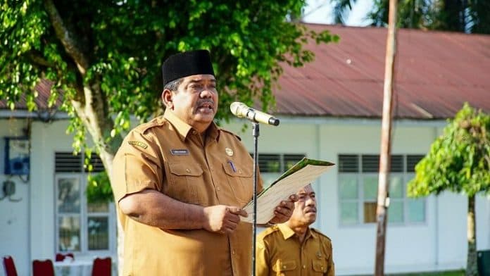 zaid_harahap_ingatkan_pns_pemkab_labuhanbatu_tingkatkan_disiplin