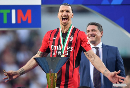 zlatan_ibrahimovic_perpanjang_kontrak_di_ac_milan