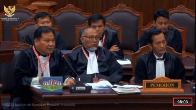gugatan_pilkada_tim_hukum_edy_hasan_sampaikan_petitum_permohonan_ke_mahkamah_konstitusi