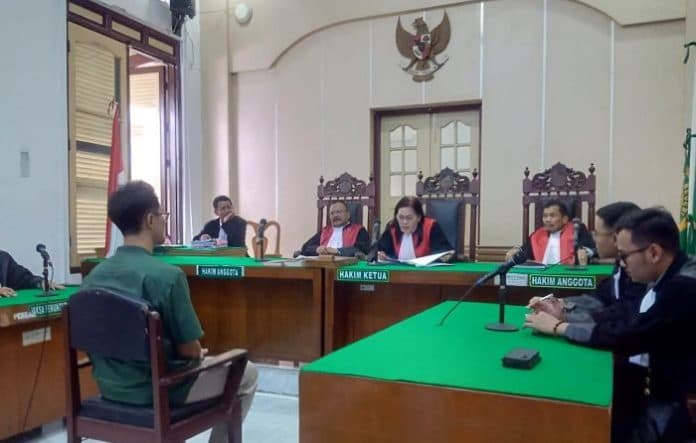hakim_tolak_eksepsi_mantan_pemain_timnas_u_20_di_kasus_korupsi_uinsu