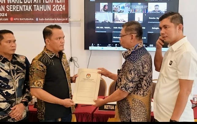 kpu_tetapkan_baharuddin_syafrizal_sebagai_bupati_dan_wakil_bupati_batu_bara_terpilih