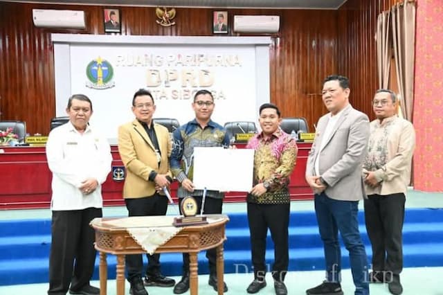 paripurna_dprd_sibolga_tetapkan_paslon_wali_kota_dan_wakil_wali_kota_terpilih