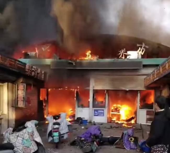 pasar_sayur_sayuran_di_tiongkok_terbakar_8_orang_meninggal_dan_15_luka