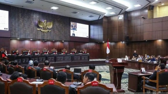pemeriksaan_materi_gugatan_susanti_ronald_dimulai_di_mk_besok