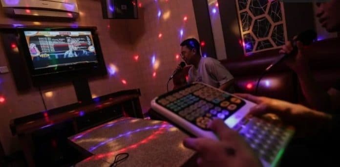 tarif_pbjt_40_persen_usaha_karaoke_hingga_diskotik_terancam_gulung_tikar