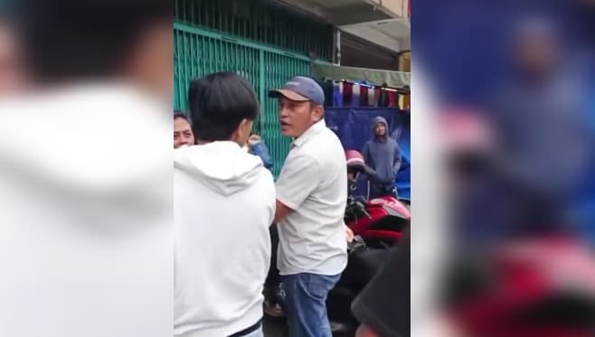 viral_aksi_debt_collector_rampas_motor_warga_di_jalan_kisaran