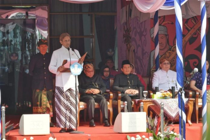Mendikbud Nadiem Makarim saat memberikan sambutan pada peringatan Hari Sumpah Pemuda di Jakarta, Senin. ANTARA/Humas Kemendikbud