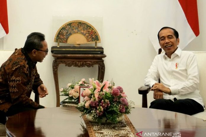 Presiden Jokowi bertemu Zulkifli Hasan di Istana Merdeka Jakarta (Bayu Prasetyo)