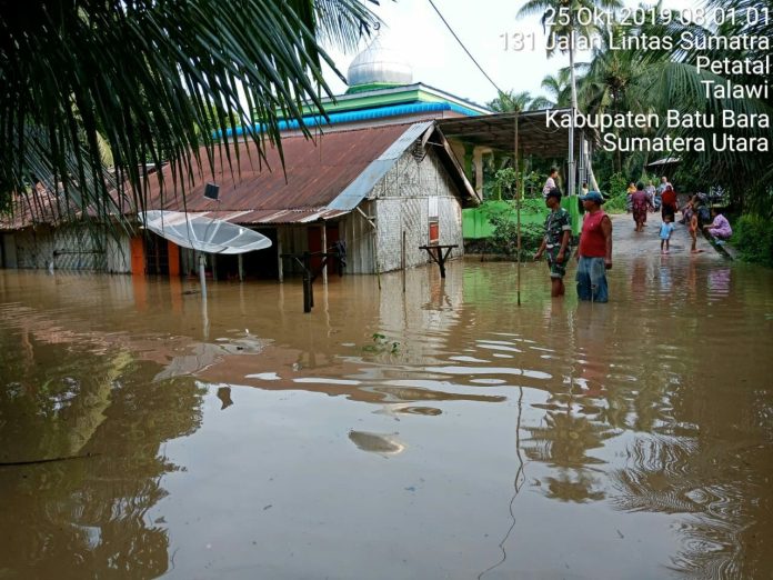 Hujan Deras Melanda Kabupaten Batubara, Rumah Ambruk dan Terendam Banjir