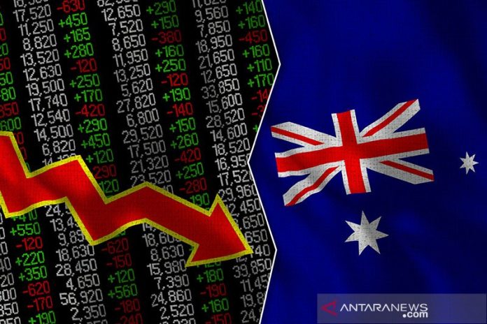 Bendera Australia dan bursa Efek Autralia dengan panah merah turun. ANTARA/Shutterstock/pri (Shutterstock)