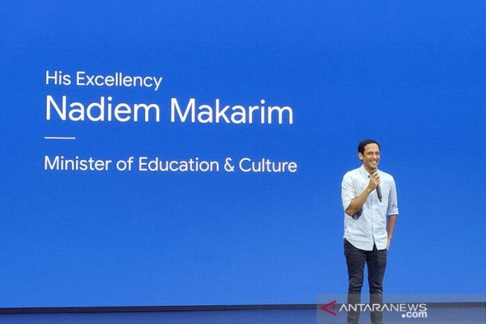 Menteri Pendidikan dan Kebudayaan Nadiem Makariem menyampaikan sambutannya di sela-sela acara Google For Indonesia di Jakarta Selatan, Rabu (20/11/2019). ANTARA/Arnidhya Nur Zhafira/aa.