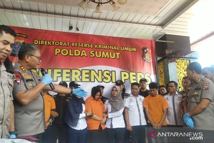 Konferensi pers kasus pembunuhan Hakim Pengadilan Negeri Medan Jamaluddin, di Mapolda Sumut, Rabu. (ANTARA/Nur Aprilliana Br Sitorus)