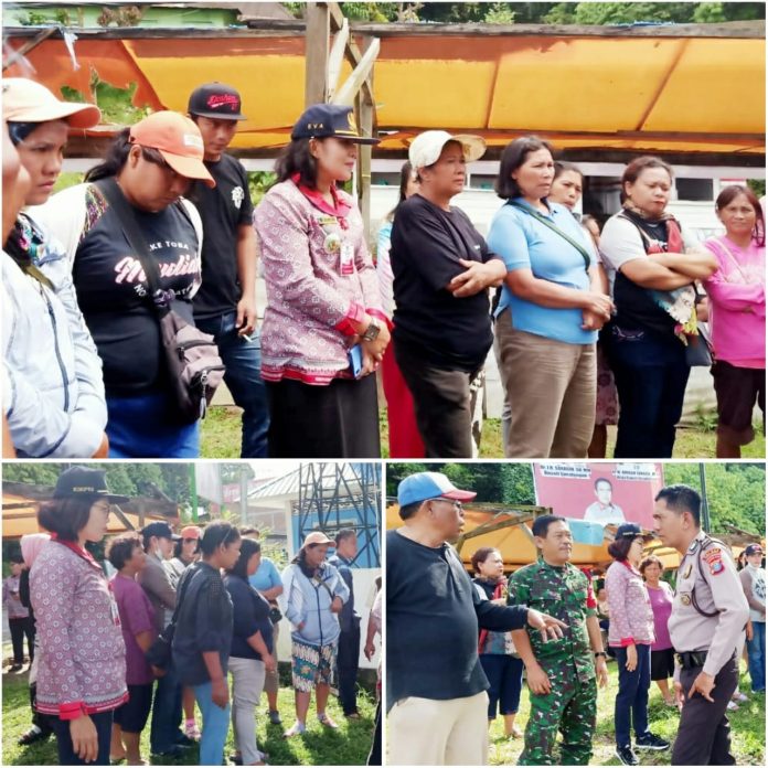 Pihak Kecamatan Girsang Sipangan Bolon bersama para pedagang sepakat melaksanakan relokasi pedagang di Pantai Bebas Parapat.(f:mistar/karmel)