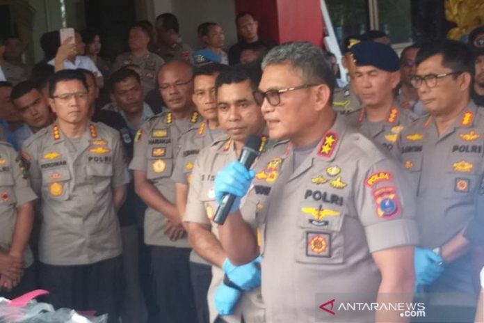 Kapolda Sumatera Utara Irjen Pol Martuani Sormin mamparkan kasus pembunuhan Hakim Pengadilan Negeri (PN) Medan. (ANTARA/Munawar)