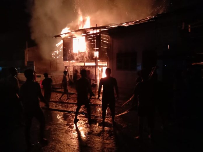 Kantor Lurah dan 1 Unit Rumah Warga Hagus Terbakar di Taput