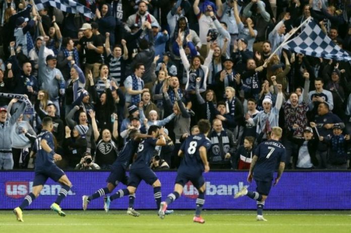 Seorang pemain Sporting Kansas City dalam turnamen restart Major League Soccer (MLS/liga sepak bola Amerika serikat) di Florida dinyatakan positif