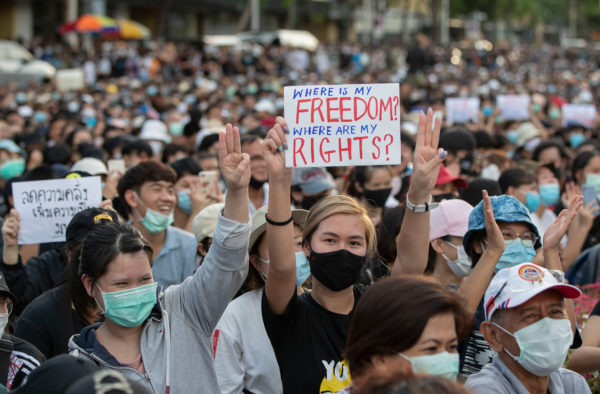 Emosi pengunjuk rasa di Thailand memuncak