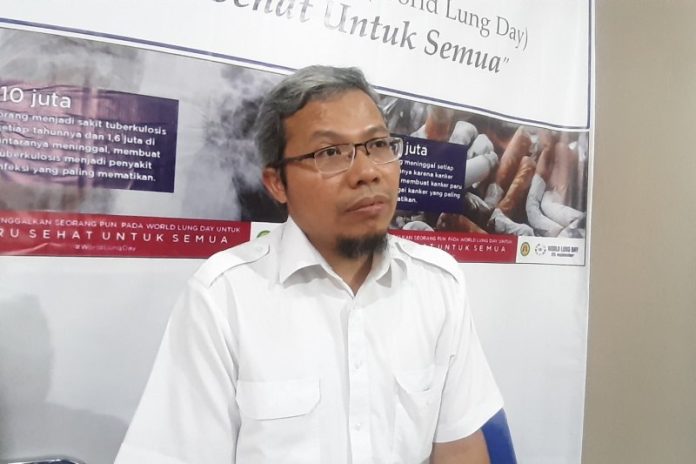Dokter paru Rumah Sakit (RS) Persahabatan dr. Andika Chandra Putra, PhD, Sp.P, berbicara dalam sebuah acara PDPI, Jakarta, Kamis (19/9/2020). (ANTARA/Katriana)