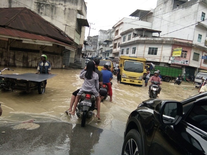 Terkait Banjir Di Tebing Tinggi, 3.122 Rumah Dan Fasilitas Umum ...