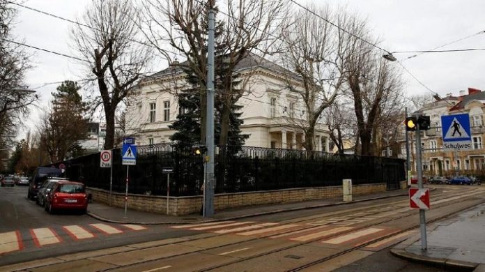 Usai Teror Penembakan, Tagar Pray For Vienna Menggema di Austria