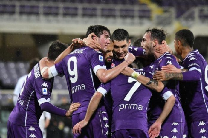 Meski Hanya Sembilan Pemain, Fiorentina Imbangi Torino