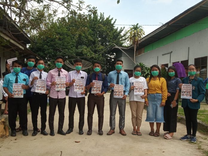Dokumentasi Penyuluhan Pengolahan Limbah Minyak Jelantah di Desa Indah Lestari.(f:mistar/ist)