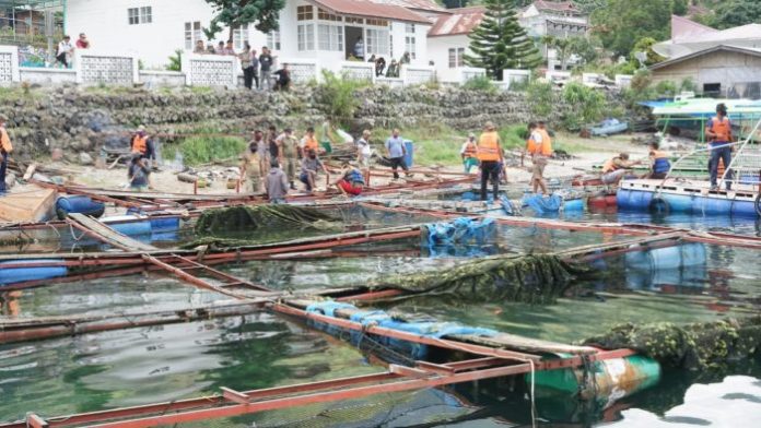 Keramba Jaring Apung di Haranggaol Danau Toba Ditertibkan