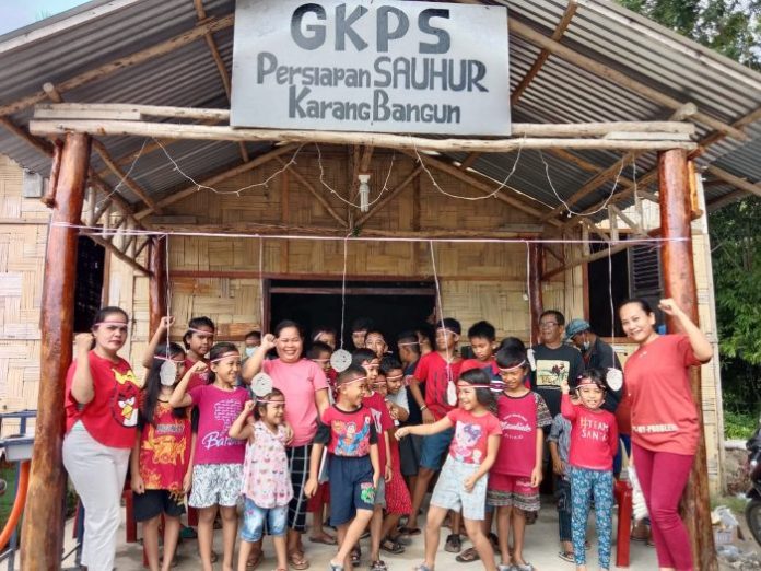 Semangat Anak Sekolah Minggu GKPS Sauhur Rambung Merah di Hari Kemerdekaan RI