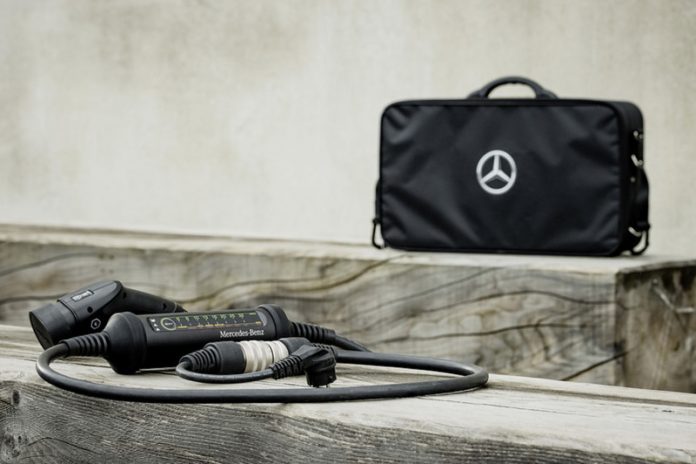 Mercedes-Benz Sediakan Sistem Pengisi Daya Mobil Fleksibel