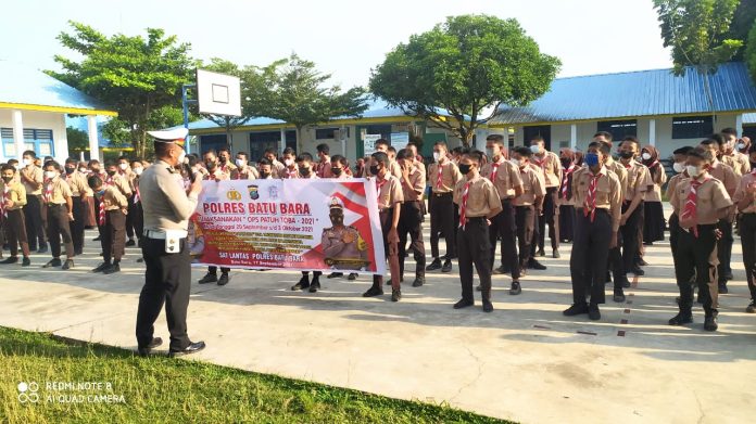 Polres Batu Bara Sosialisasi Prokes dan Tertib Berlalu Lintas ke Pelajar