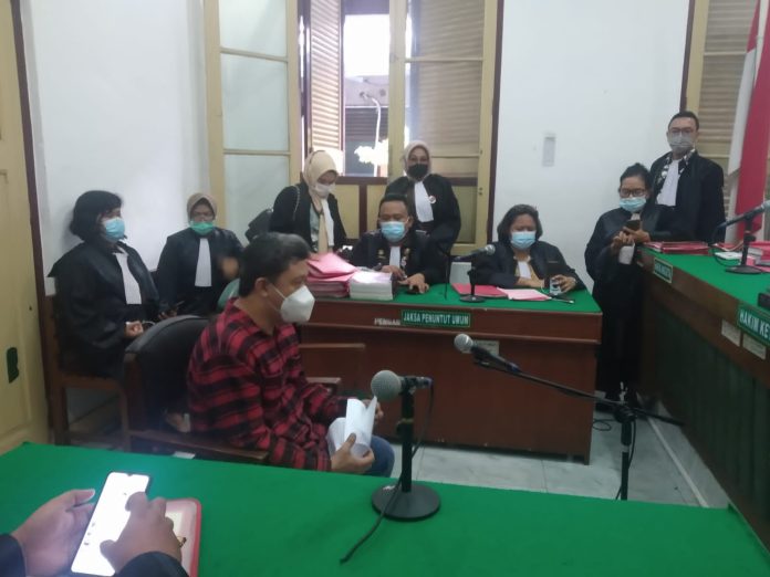 Main Judi Online, Kasiman Dihukum 6 Bulan Percobaan