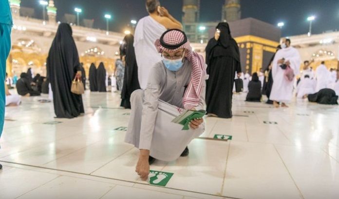 Masjidil Haram Hapuskan Aturan Jaga Jarak, Siap Kapasitas Penuh