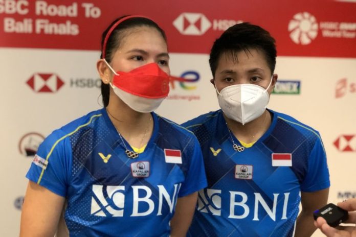 Pada ajang Indonesia Open 2021, ganda putri Greysia Polii/Apriyani Rahayu menjadi pemain Skuad Merah Putih pertama yang memastikan tempatnya ke babak final hari Minggu. (Antaranews/Roy Rosa Bachtiar)