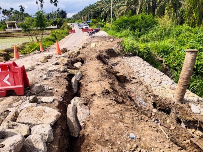 Jalan Besar Saribudolok Masih Rawan Longsor