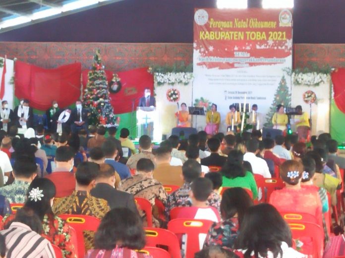 Natal Oikumene Toba: Cinta Kasih Kristus yang Menggerakkan Persaudaraan