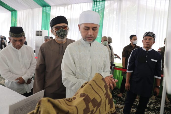 Artefak Rasulullah Hadir di Masjid Al-Musannif Medan