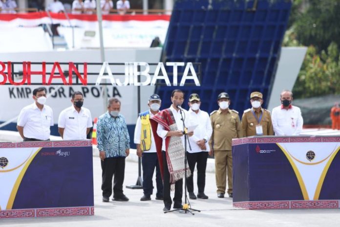 Presiden Jokowi Resmikan 7 Pelabuhan dan 4 Kapal Motor Kawasan Danau Toba Parapat