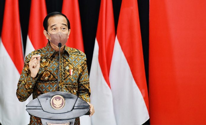 Jokowi: Kendaraan Listrik Solusi Tekan Impor dan Selamatkan APBN