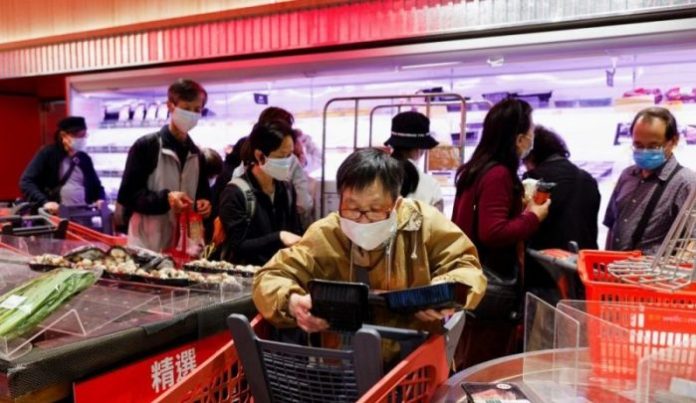 Toko Swalayan Hong Kong Batasi Pembelian Bahan Pokok dan Obat, Ada Apa?