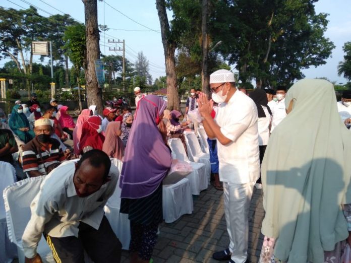 PTPN2 Berbagi dengan Ratusan Warga Miskin di Tanjung Morawa