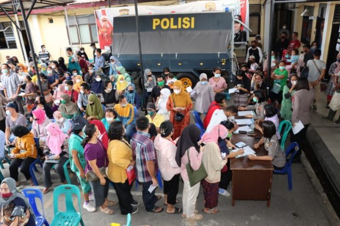 1.200 Orang Terima Bantuan BTPKLW yang Disalurkan Polres Siantar