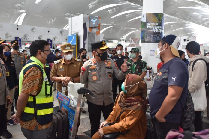 Kapolda Sumut Bersama Wabup Deli Serdang Tinjau Pos Kedatangan Bandara Kualanamu