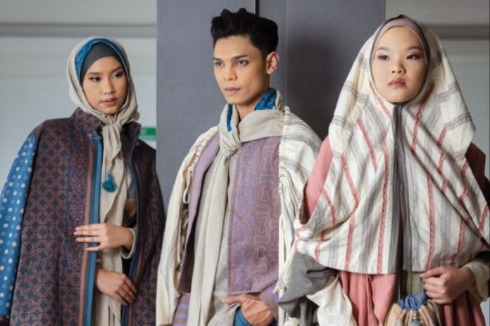 Itang Yunasz & Khanaan Yakin Indonesia Mampu Pusat Mode Muslim Dunia