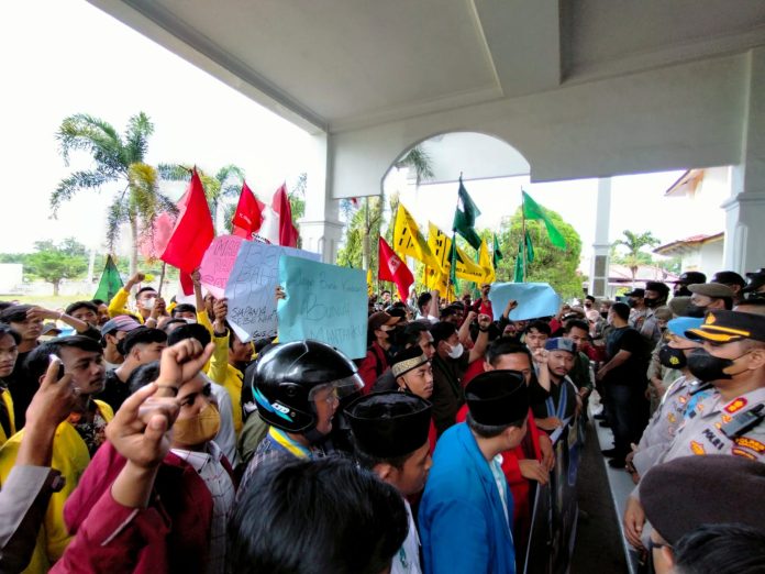 Unjuk Rasa 11 April di Asahan, Ini Tuntutan Mahasiswa ke Ketua DPRD