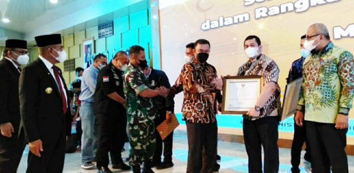 TPL Terima Penghargaan Bidang Keselamatan Kerja dari Gubernur Sumut