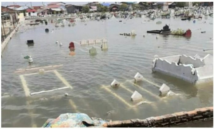 Warga Belawan Keluhkan Lambatnya Penanganan Banjir Rob