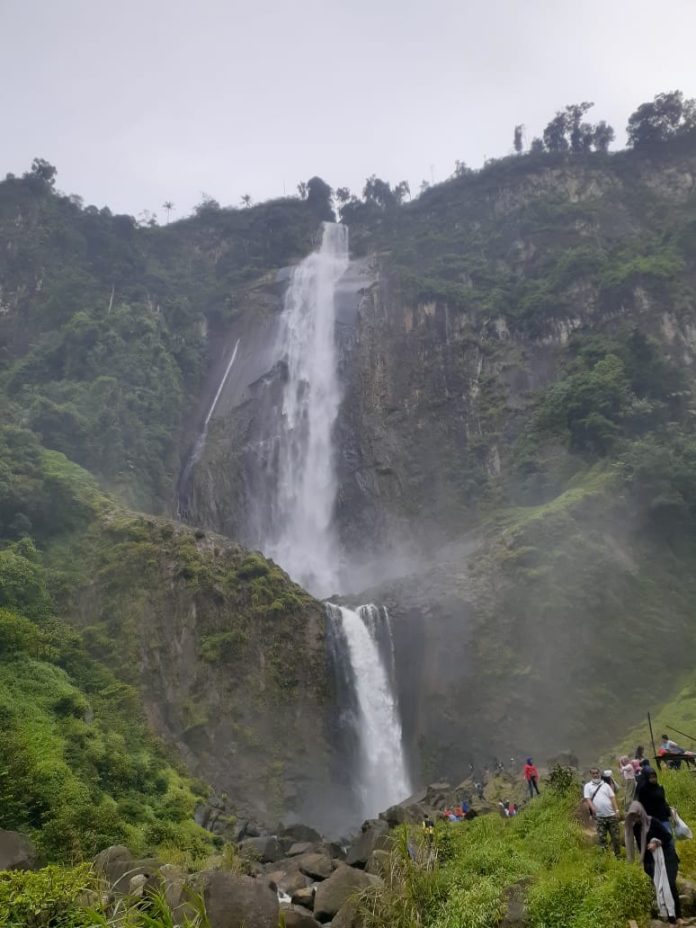 Ponot, Air Terjun Tertinggi di Indonesia yang Ada di Asahan