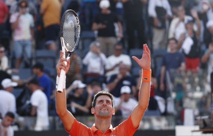 Djokovic Taklukkan Karatsev Straight Set di Italia Open