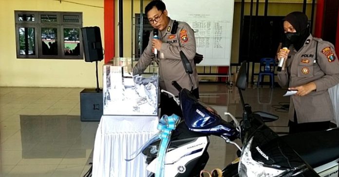 Door Prize Gebyar Vaksinasi Presisi Polresta Deli Serdang Berhadiah Sepeda Motor