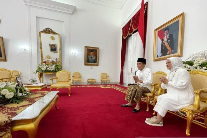 Presiden Jokowi dan Wapres Ma'ruf Halalbihalal Via Video Call